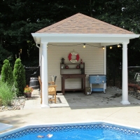 8x12 Avalon with vinyl siding