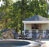 12x12 Siesta with vinyl siding and royal trim on bar front