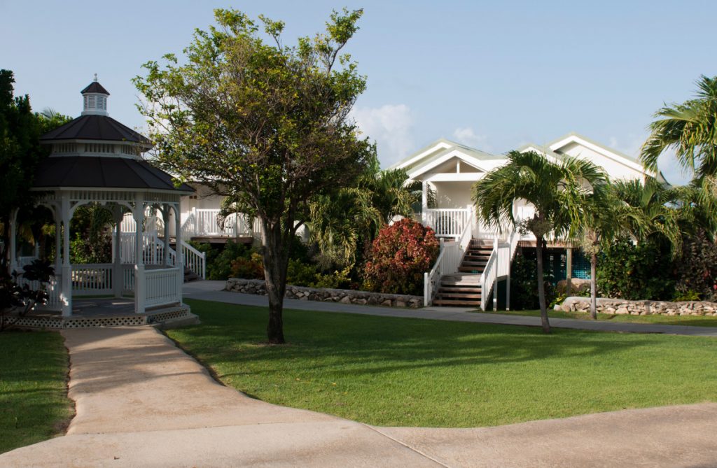 amish-gazebo-1024x669  